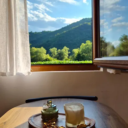 Kucica Na Jezeru * Jezero (Republika Srpska)